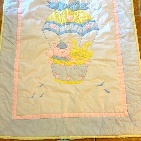Vintage A Little Angel Teddy Bear & Bunny in a Hot Air Balloon Baby Crib Quilt - Picture 4 of 7